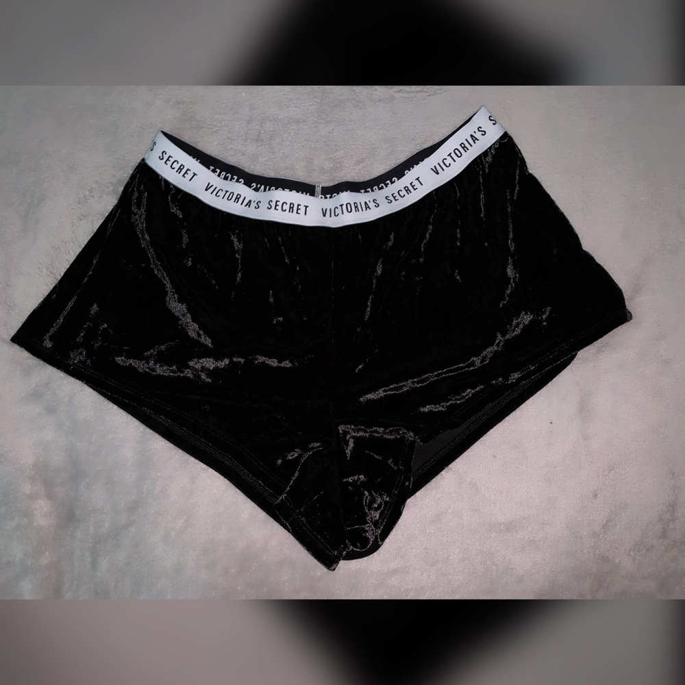VS Velvet Sleep Shorts